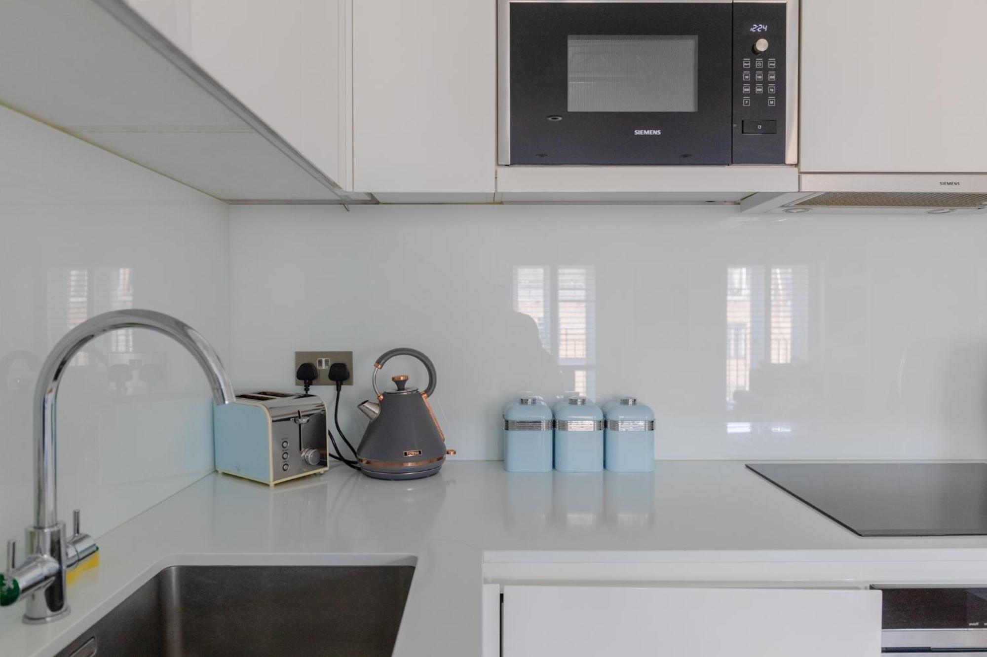 Stylishly Designed 1bd Flat By Regents Park * London