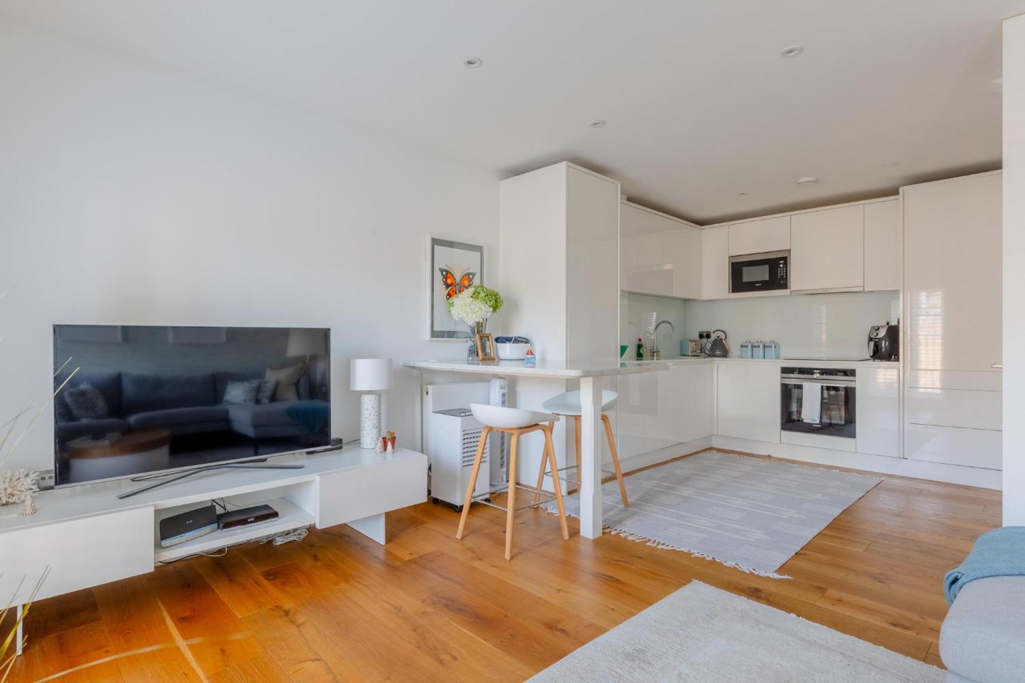 Stylishly Designed 1bd Flat By Regents Park Apartment *